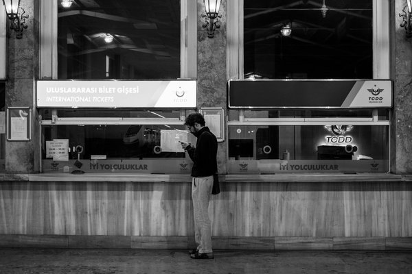 Comment organiser un séjour en Andalousie avec des cours de cuisine et des visites de sites historiques?